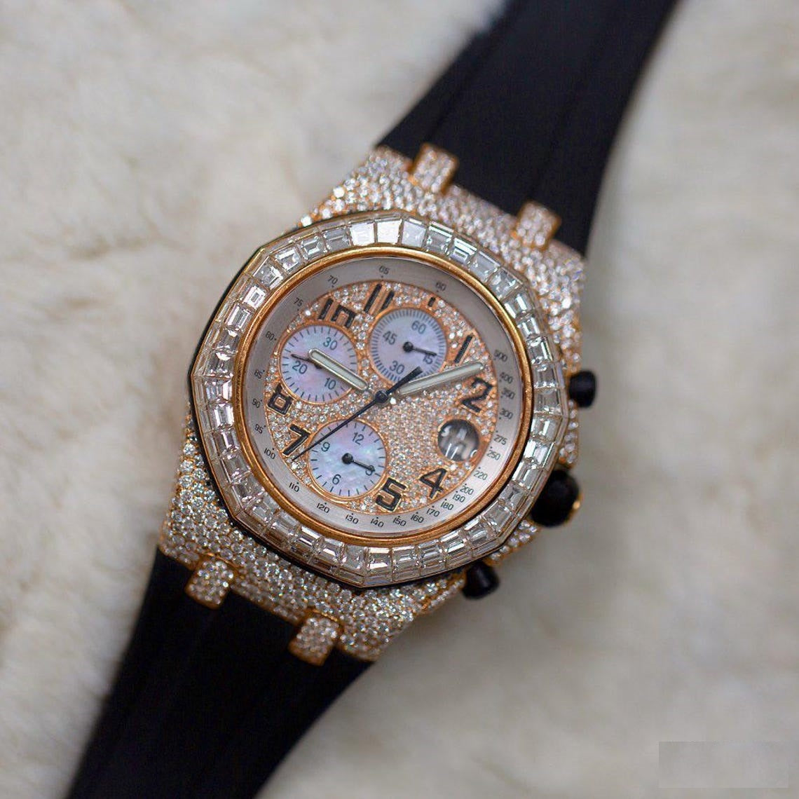 Exquisite Rose Tone Dial Iced Out Watch – Luxury Rubber Strap Moissanite Diamond Timepiece for Men & Women